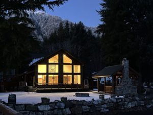 night-at-lodge